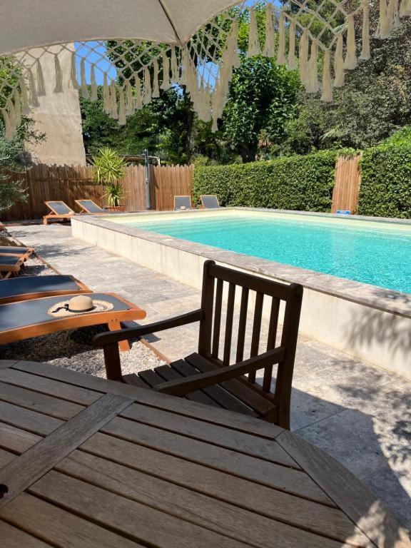 Maison D'Hotes De Charme "La Belle Dame Sans Regrets" Talairan Exterior foto