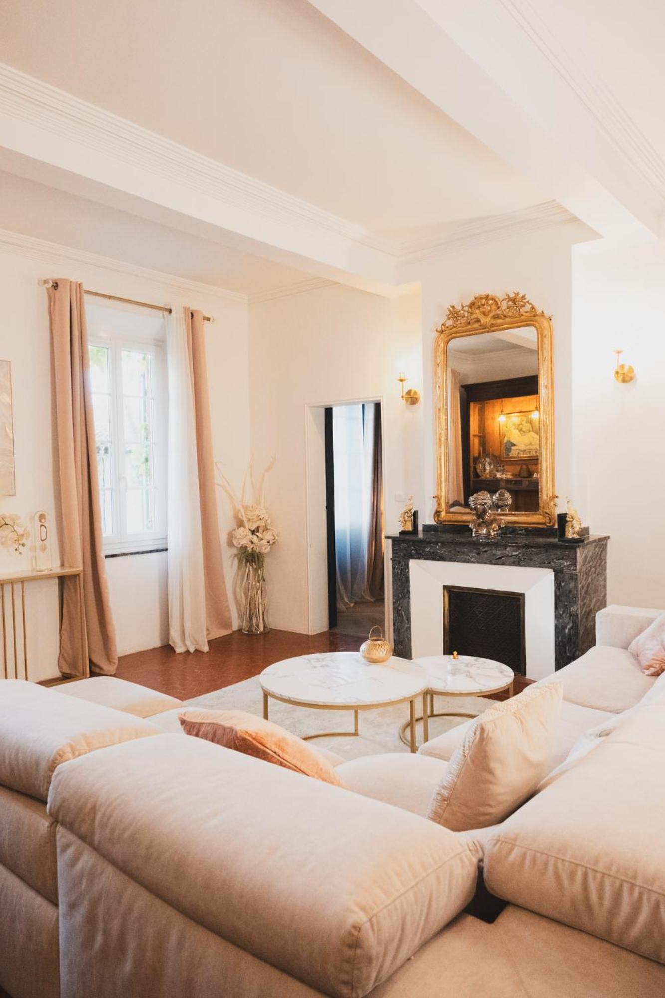 Maison D'Hotes De Charme "La Belle Dame Sans Regrets" Talairan Exterior foto
